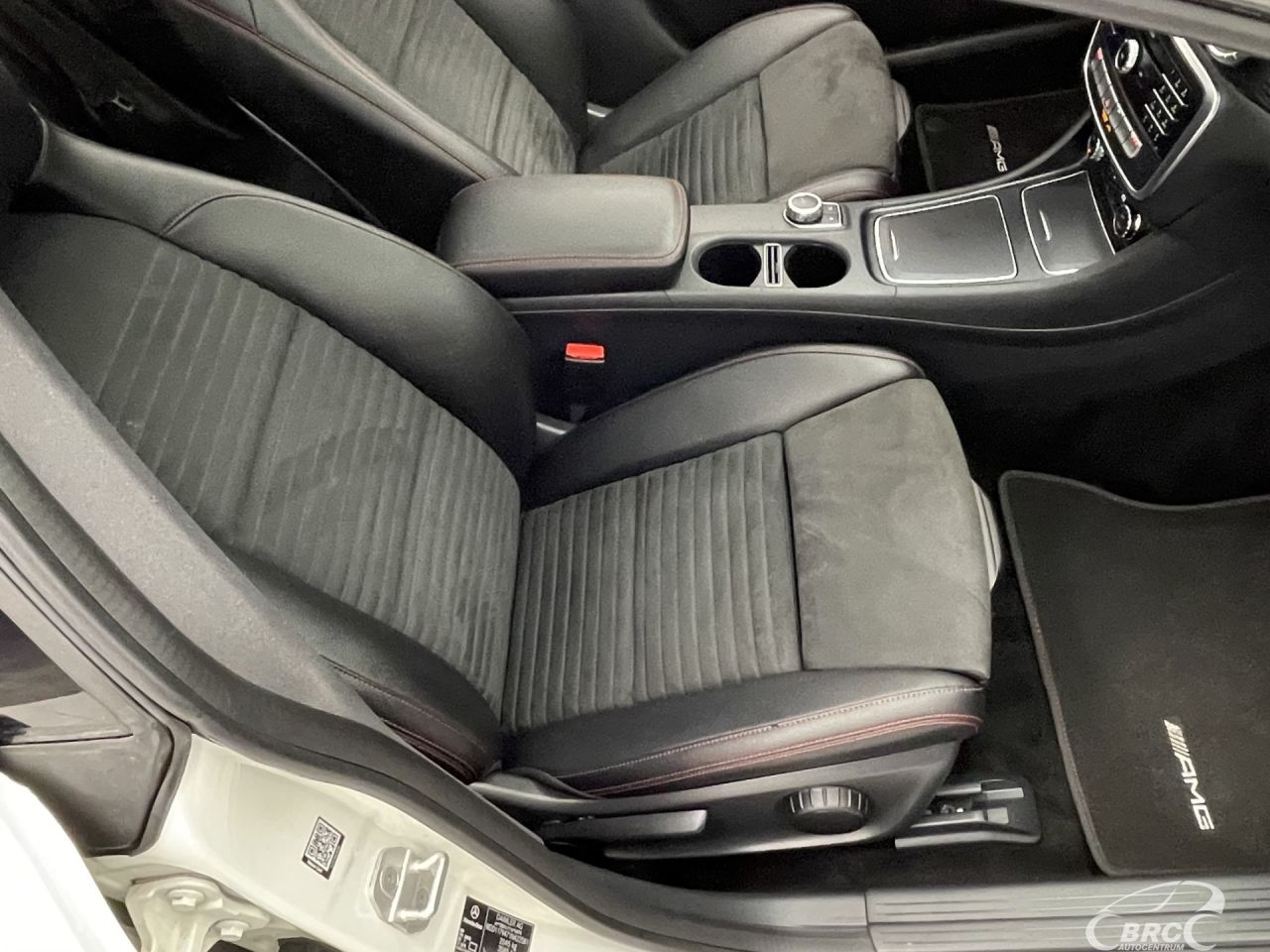Mercedes-Benz CLA220 | 4