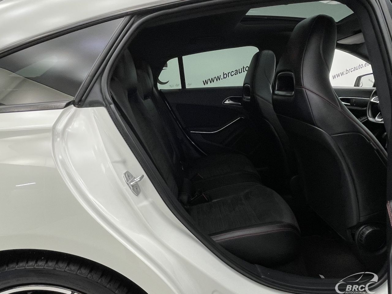 Mercedes-Benz CLA220 | 8