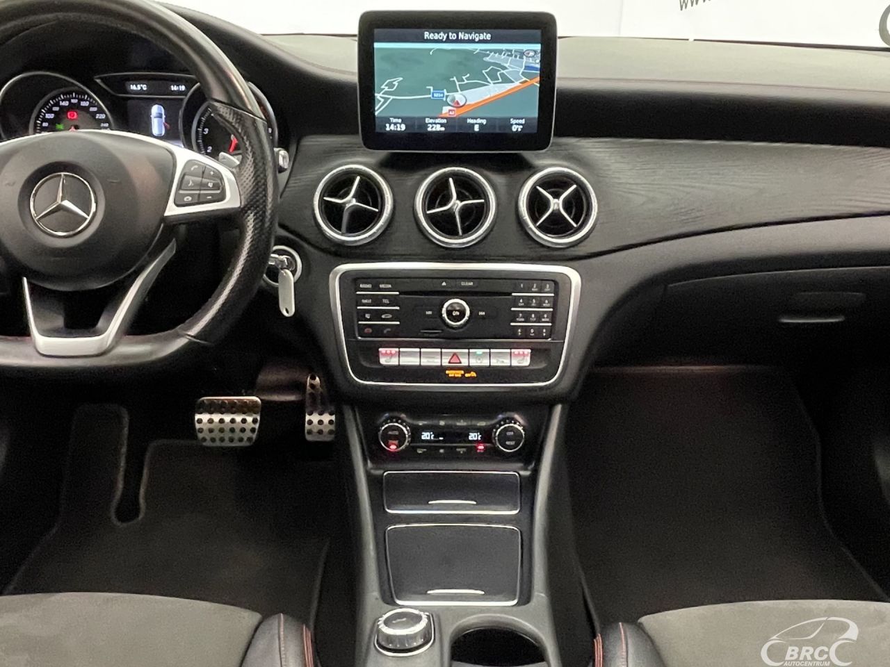 Mercedes-Benz CLA220 | 13