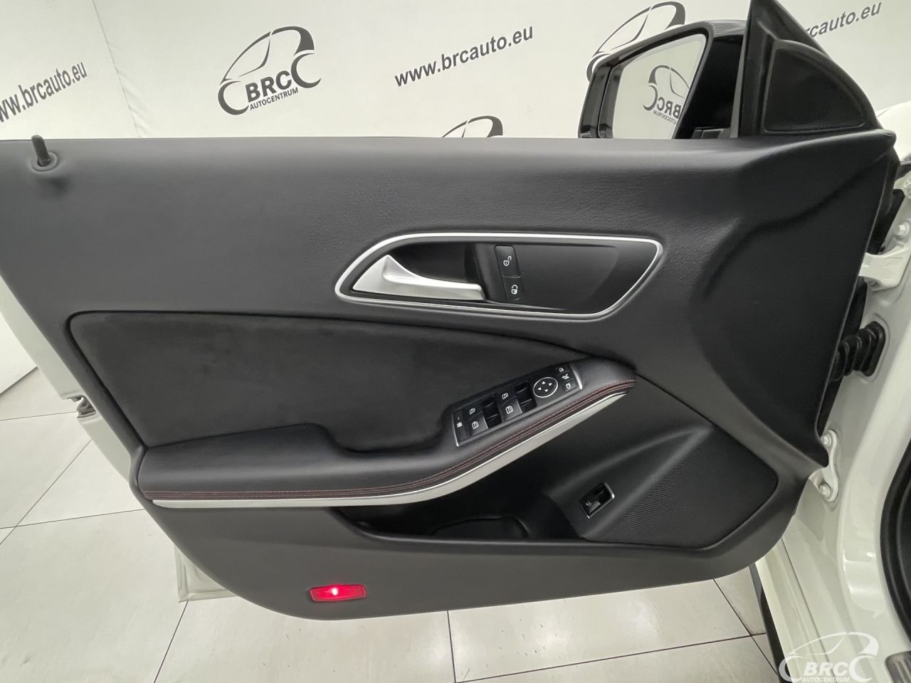 Mercedes-Benz CLA220 | 18