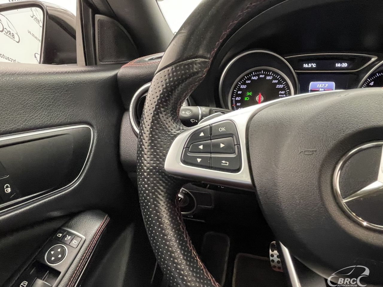 Mercedes-Benz CLA220 | 28