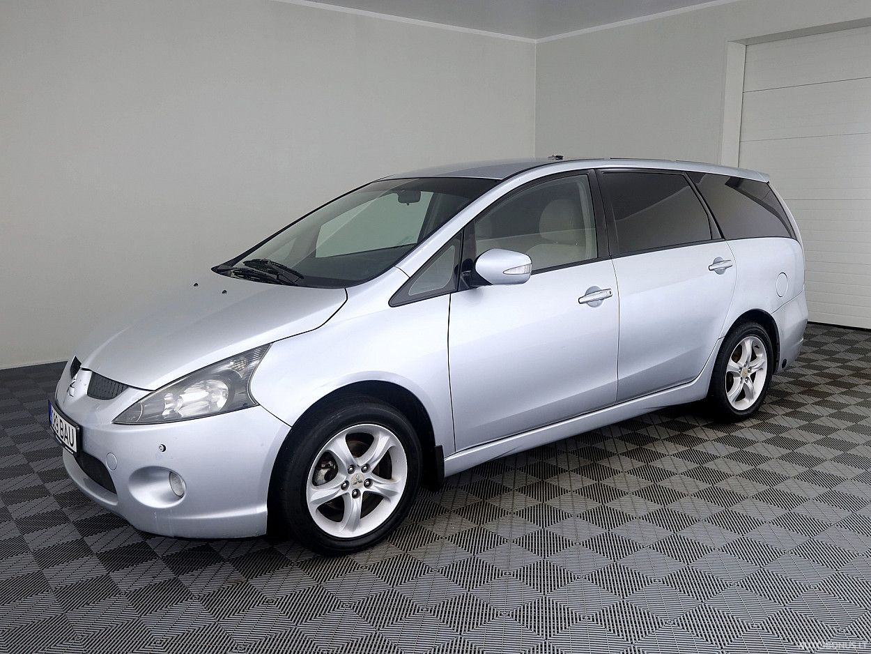 Mitsubishi Grandis | 1