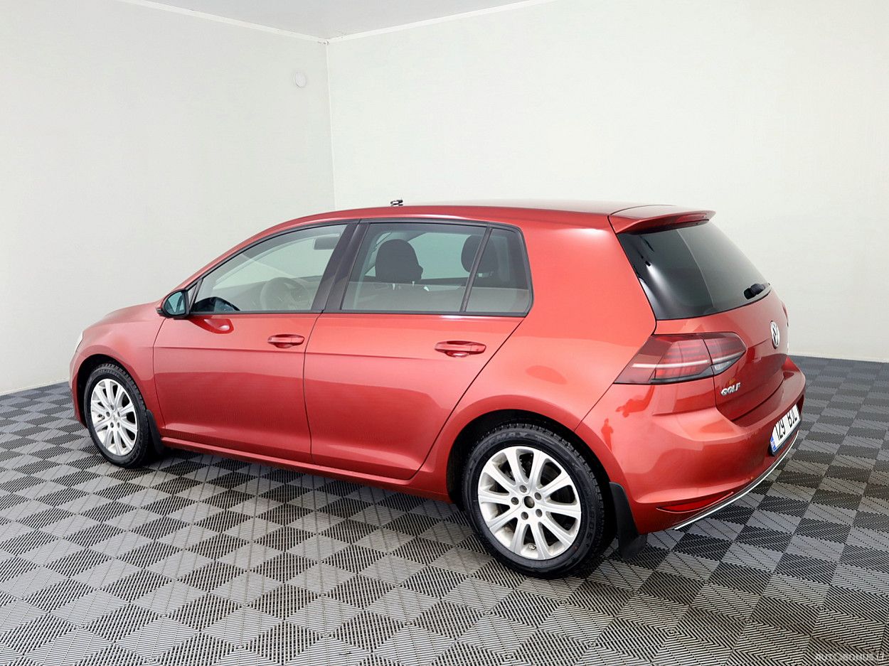 Volkswagen Golf | 3