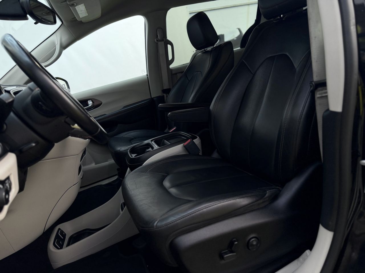 Chrysler Pacifica | 9