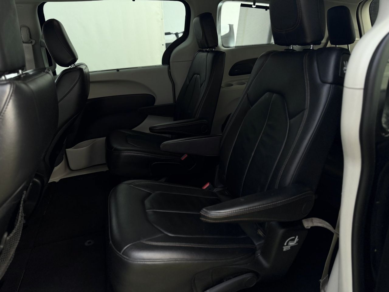 Chrysler Pacifica | 10