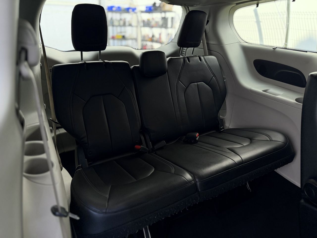 Chrysler Pacifica | 14