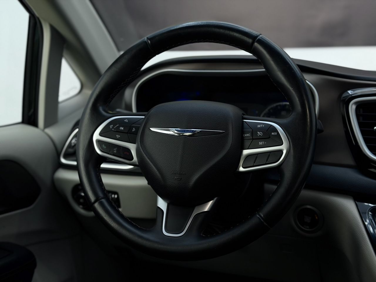 Chrysler Pacifica | 19