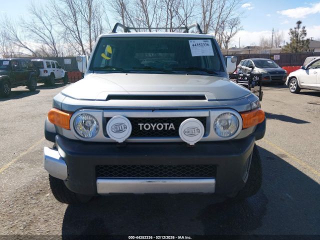 Toyota FJ Cruiser | 11