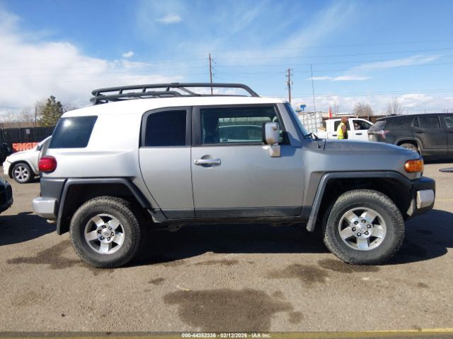 Toyota FJ Cruiser | 12