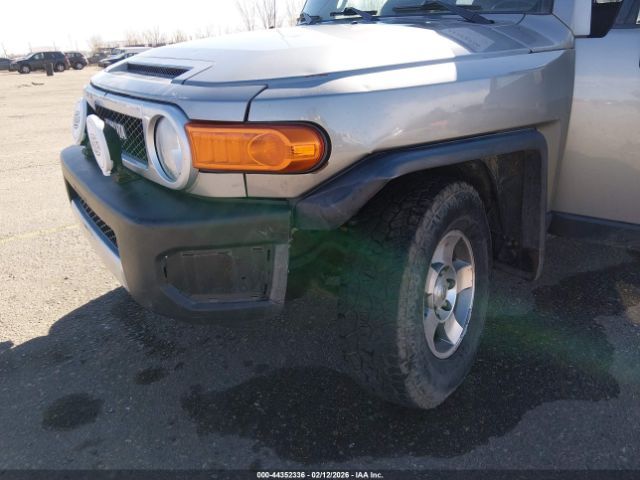 Toyota FJ Cruiser | 16