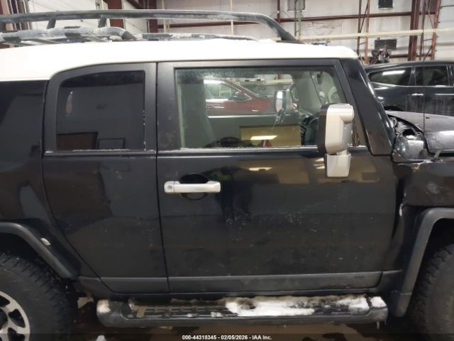 Toyota FJ Cruiser | 12