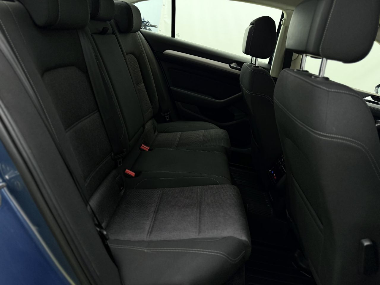 Volkswagen Passat | 12