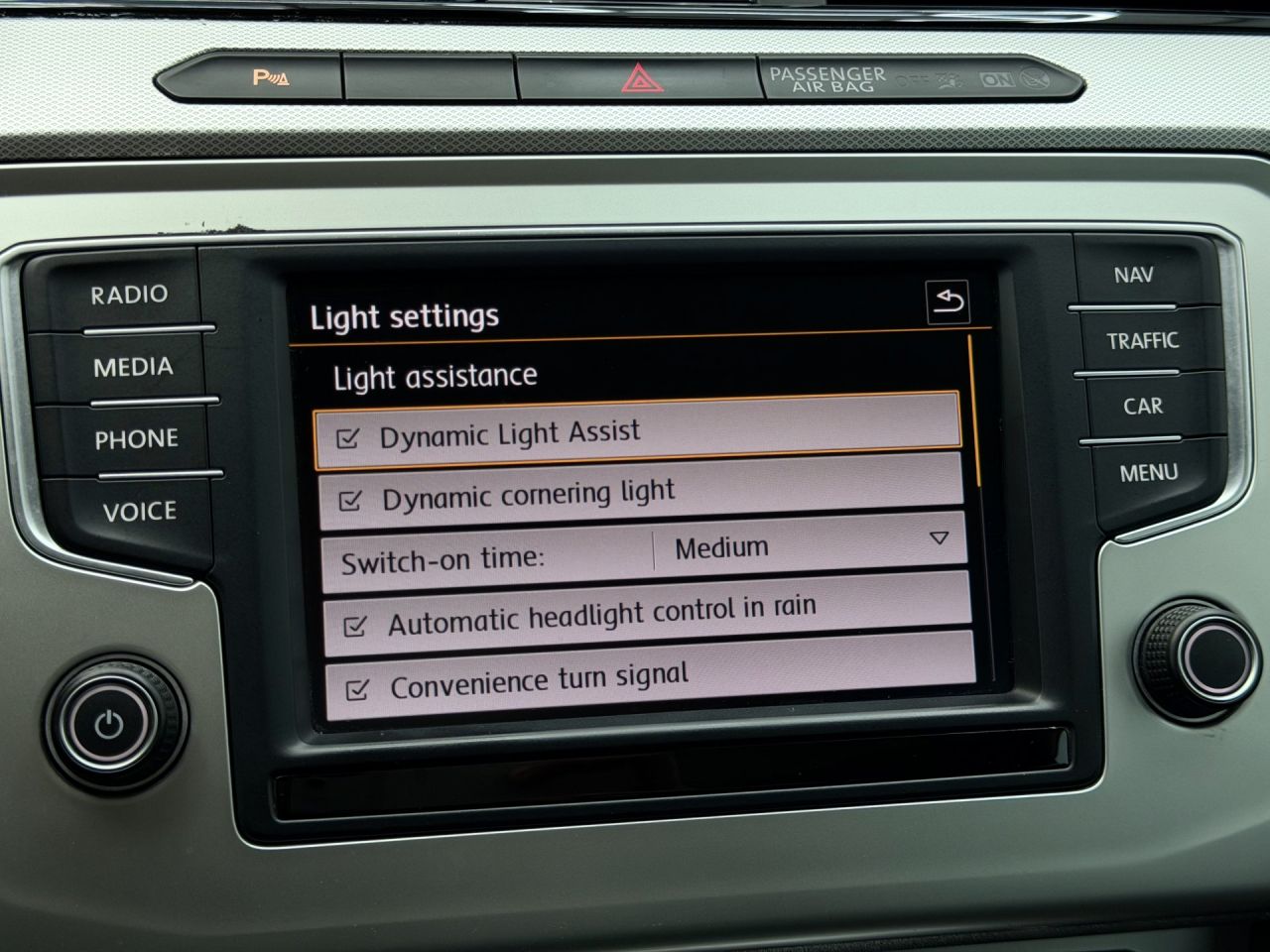 Volkswagen Passat | 25