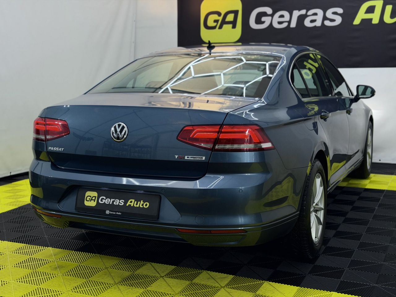 Volkswagen Passat | 3