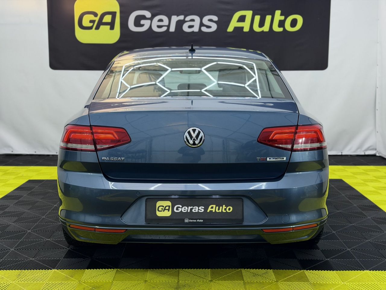 Volkswagen Passat | 4