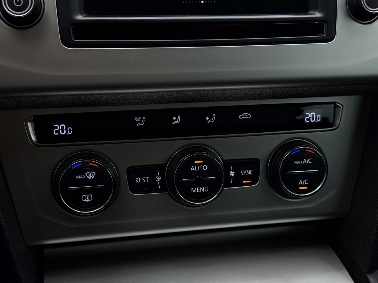 Volkswagen Passat | 21