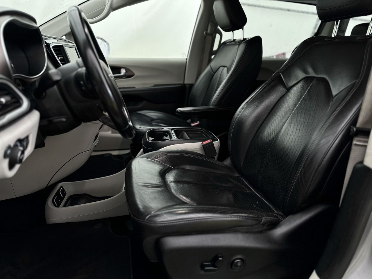 Chrysler Pacifica | 8