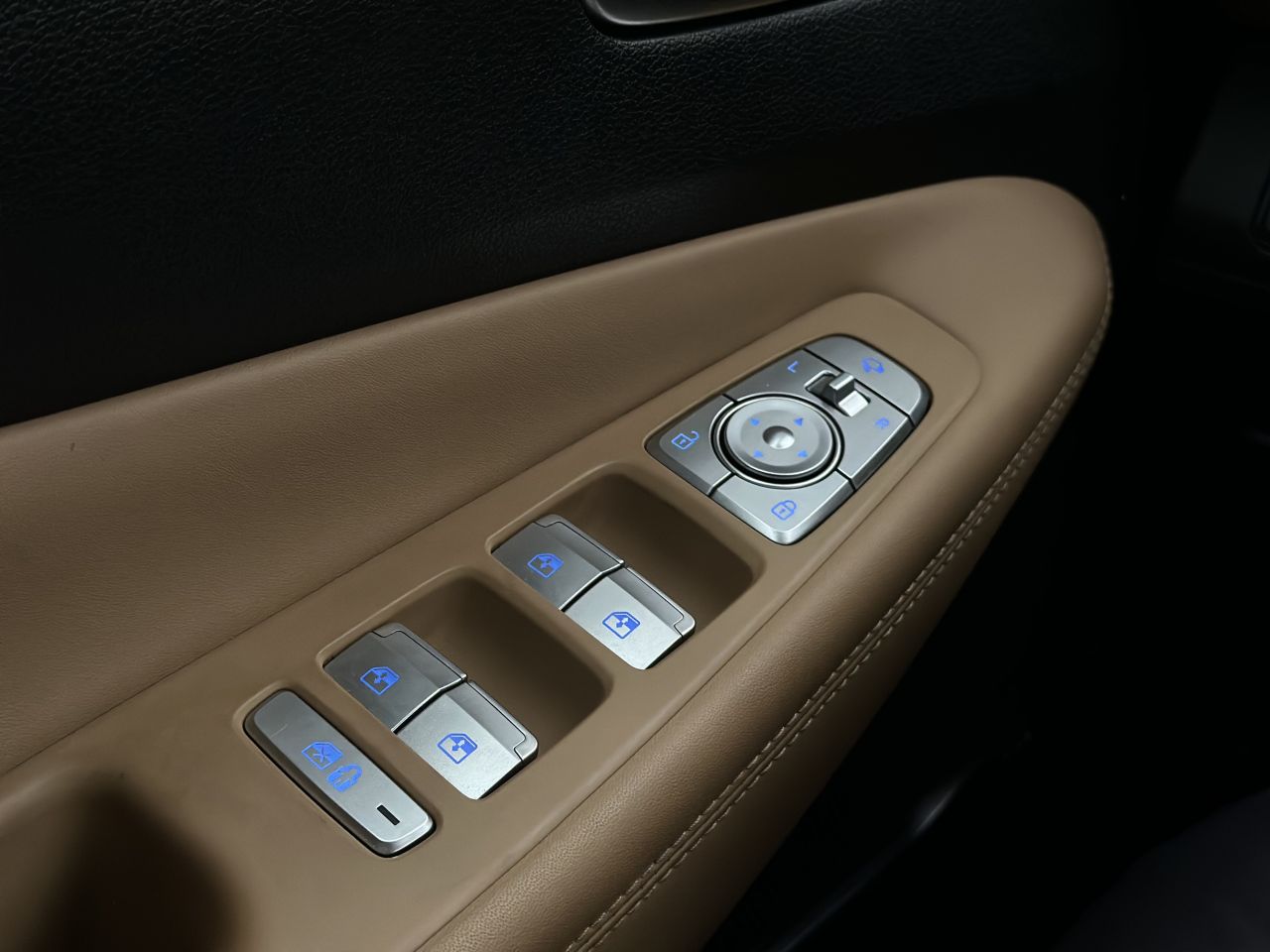 Hyundai Santa Fe | 23