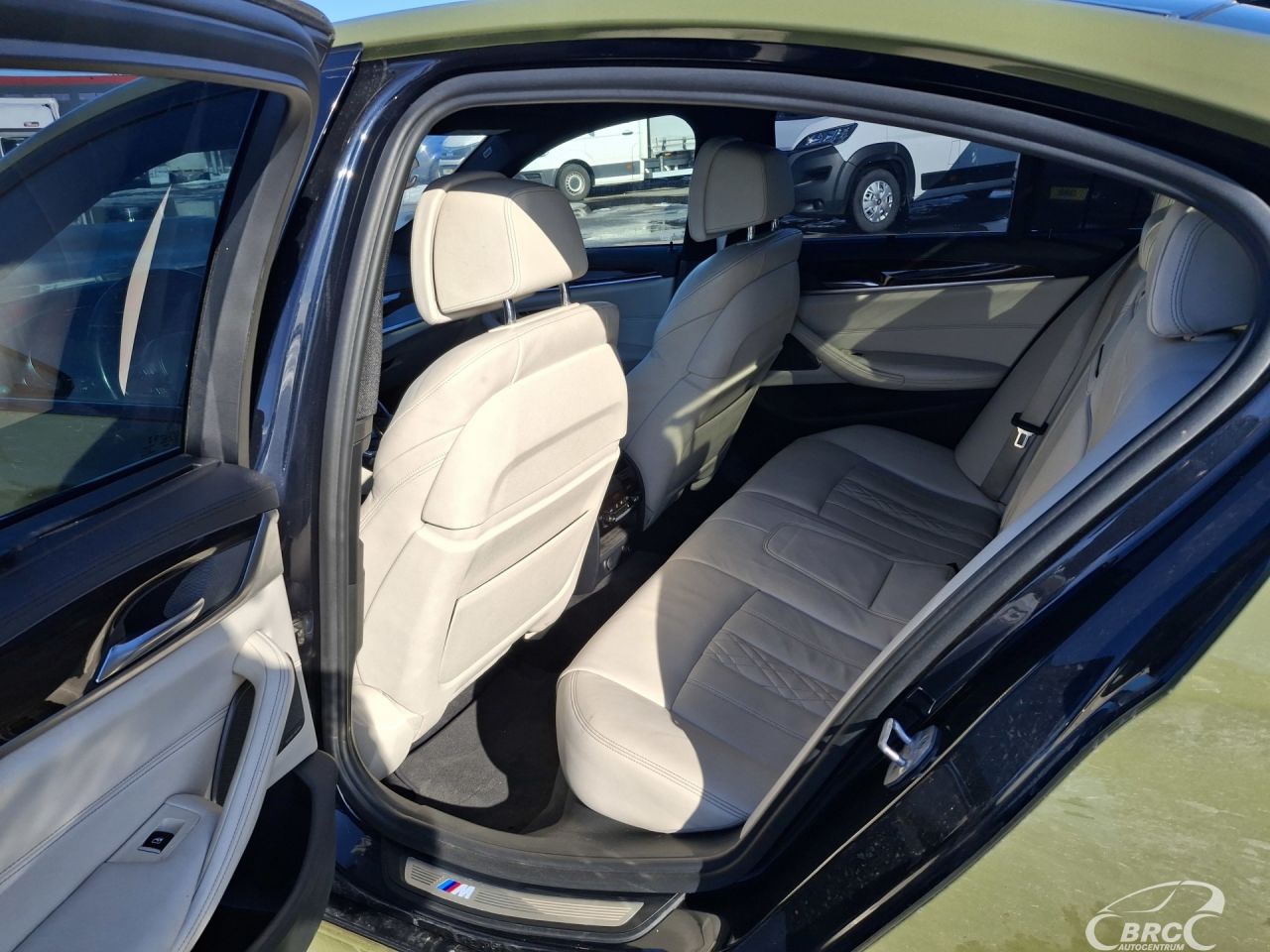 BMW M550 | 11