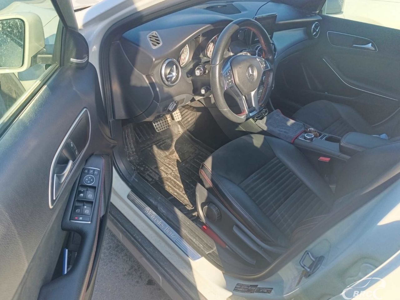 Mercedes-Benz GLA220 | 6