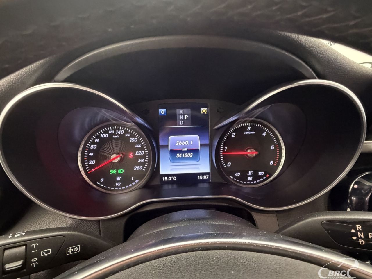 Mercedes-Benz GLC250 | 30