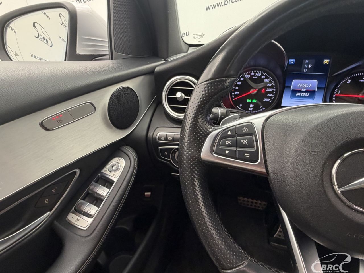 Mercedes-Benz GLC250 | 29