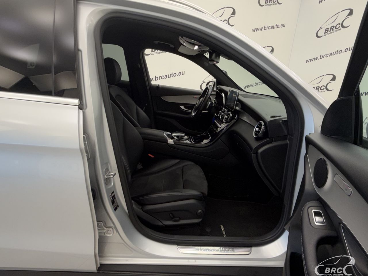 Mercedes-Benz GLC250 | 3