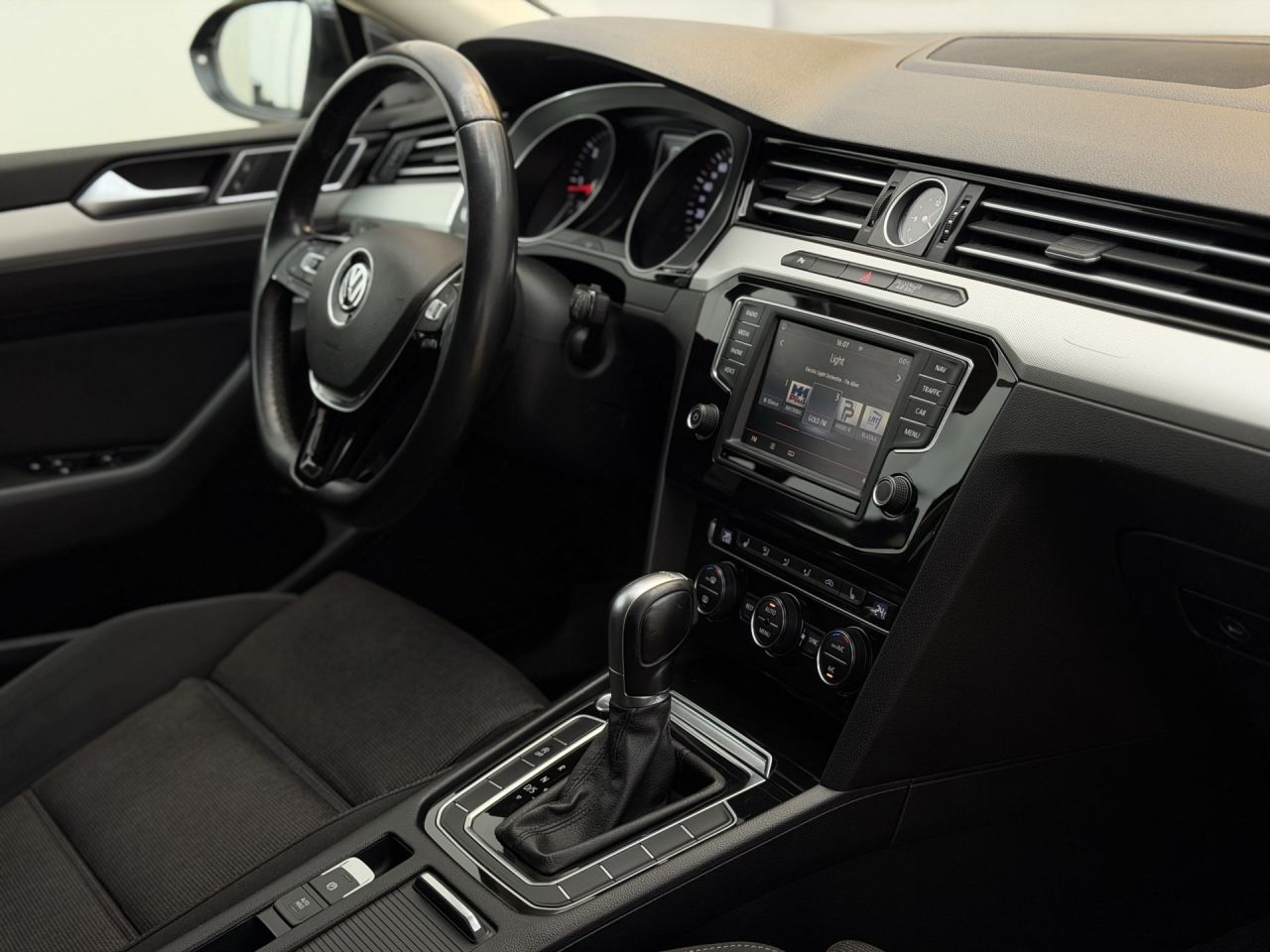 Volkswagen Passat | 14