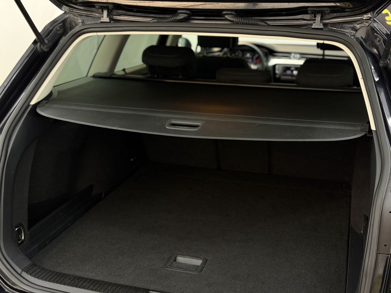 Volkswagen Passat | 11
