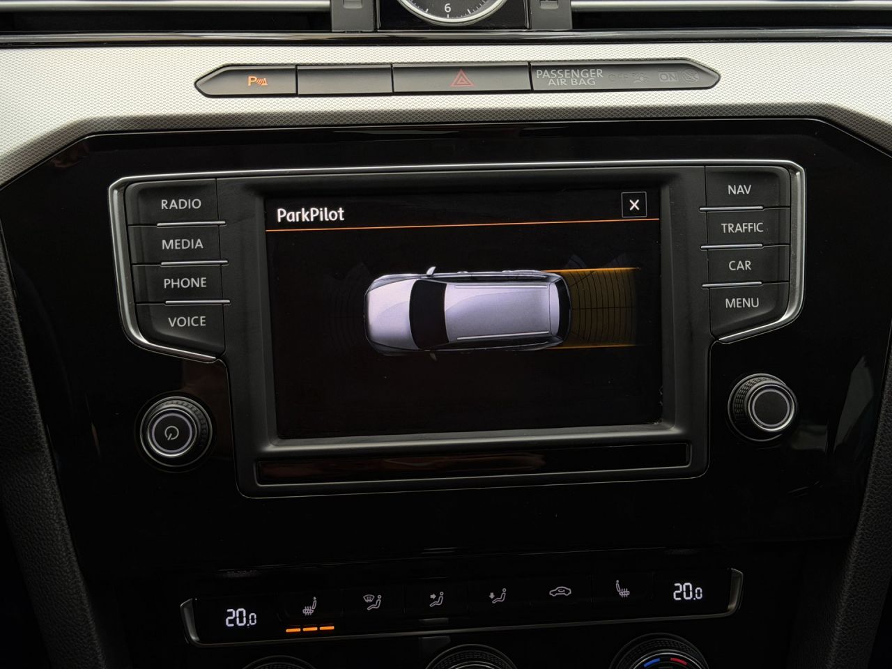 Volkswagen Passat | 24