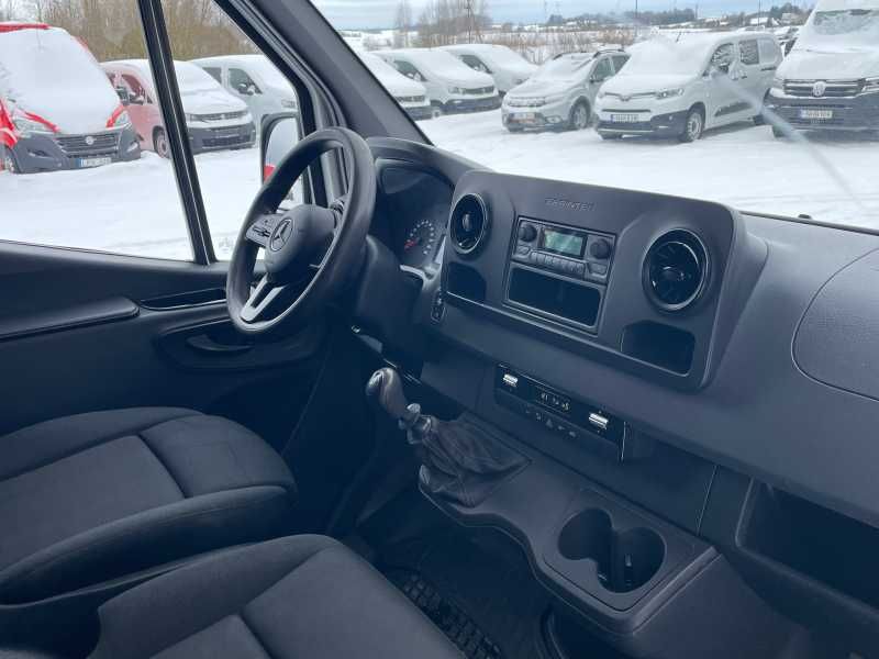 Mercedes-Benz Sprinter | 7