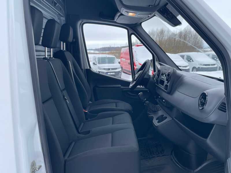 Mercedes-Benz Sprinter | 8