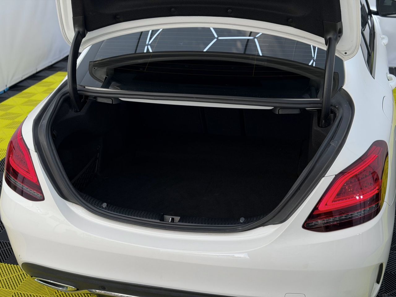 Mercedes-Benz C180 | 11