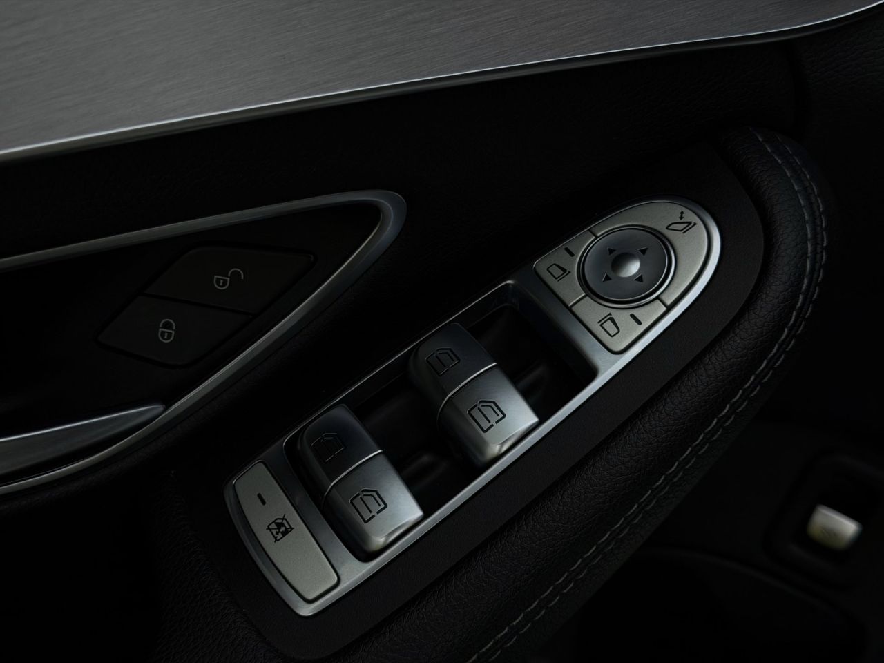 Mercedes-Benz C180 | 18