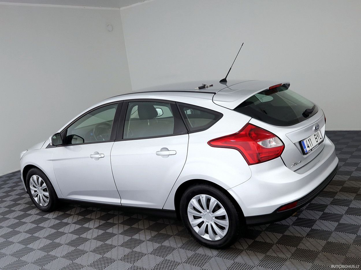 Ford Focus | 3