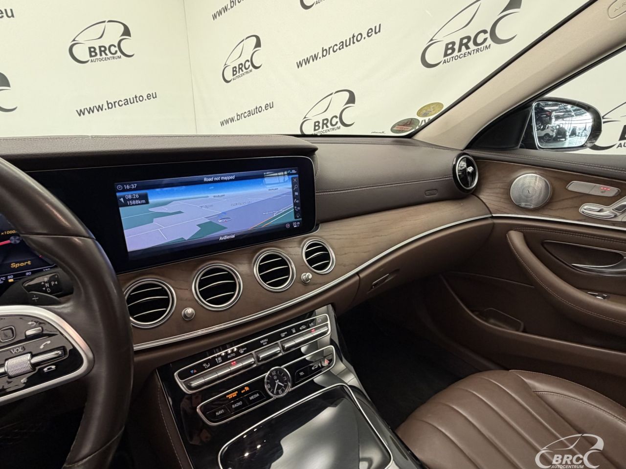 Mercedes-Benz E400 | 29