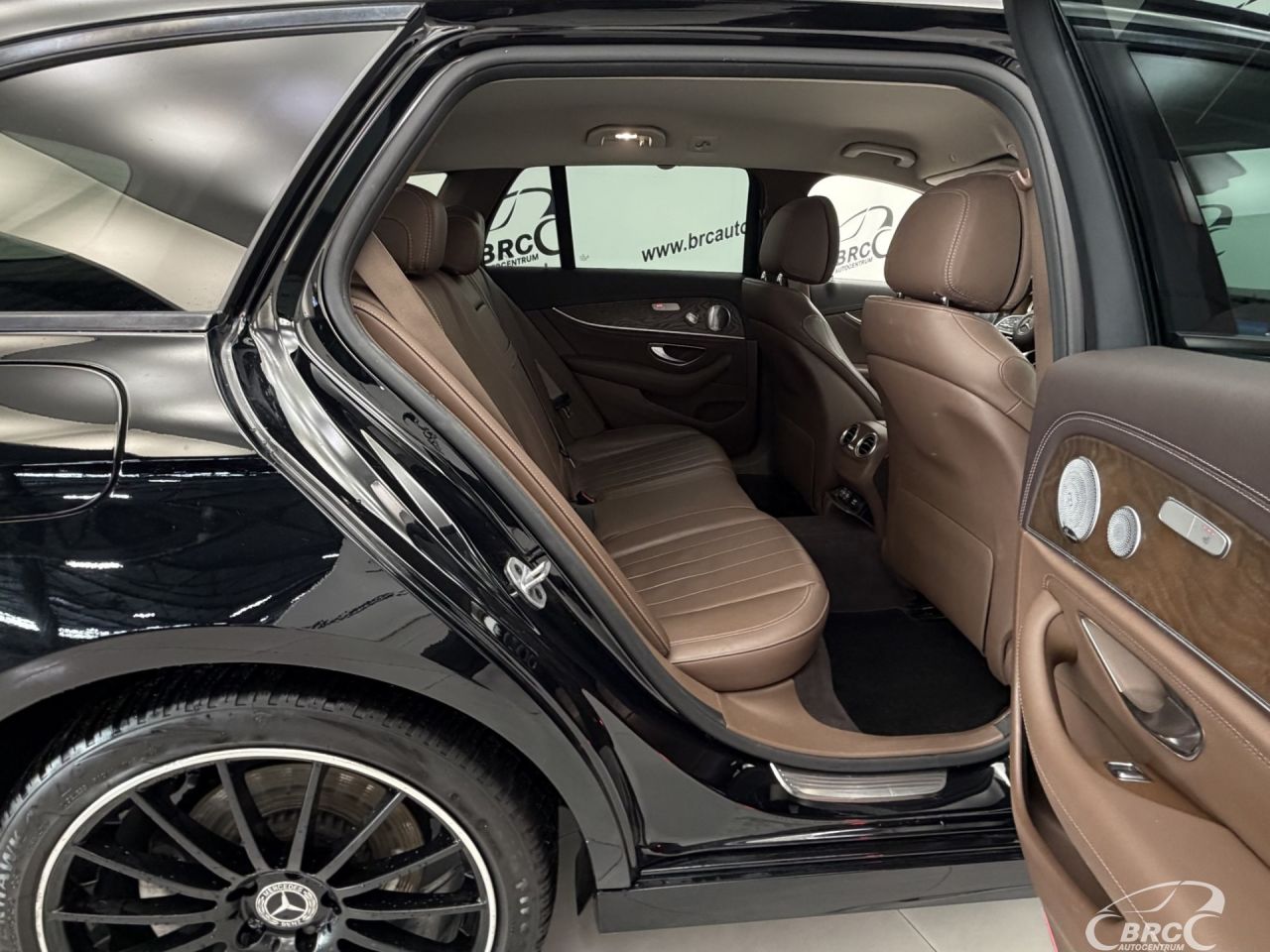 Mercedes-Benz E400 | 9