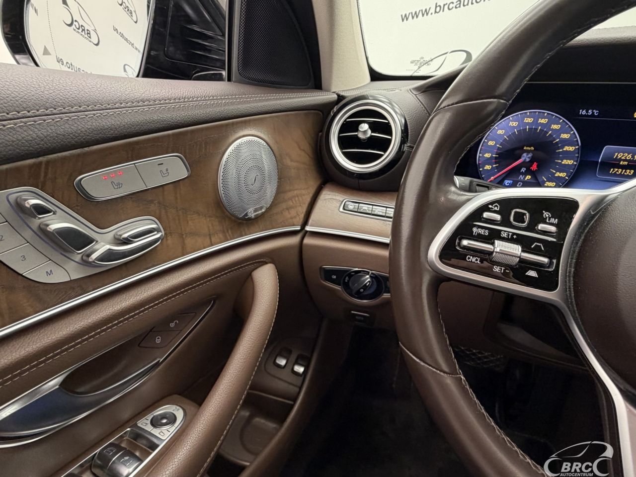 Mercedes-Benz E400 | 32