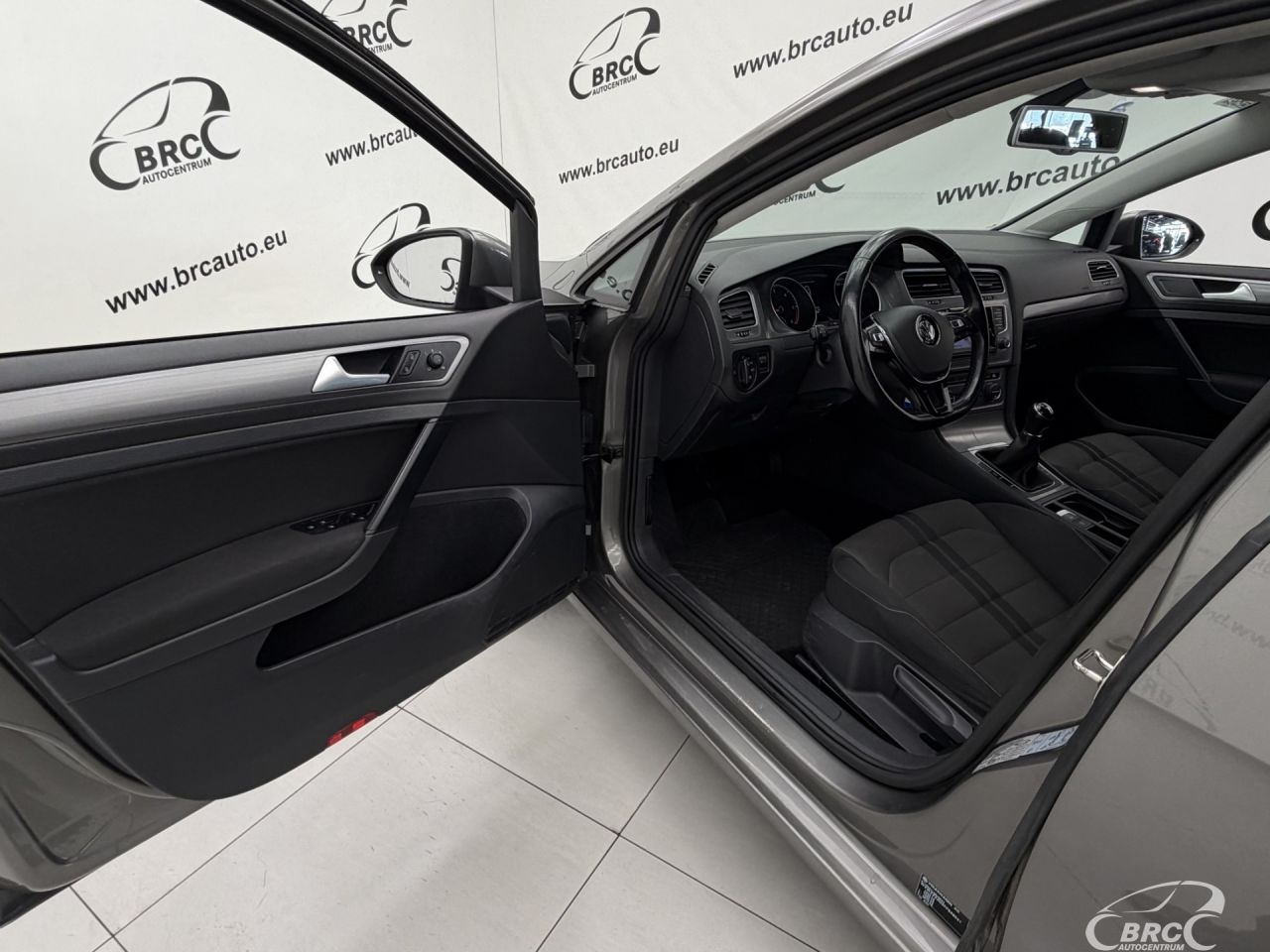 Volkswagen Golf | 17