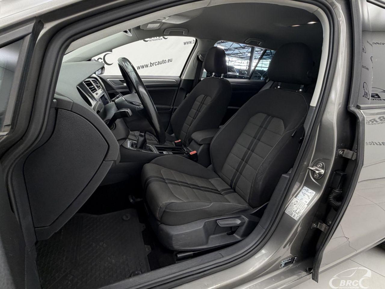 Volkswagen Golf | 21