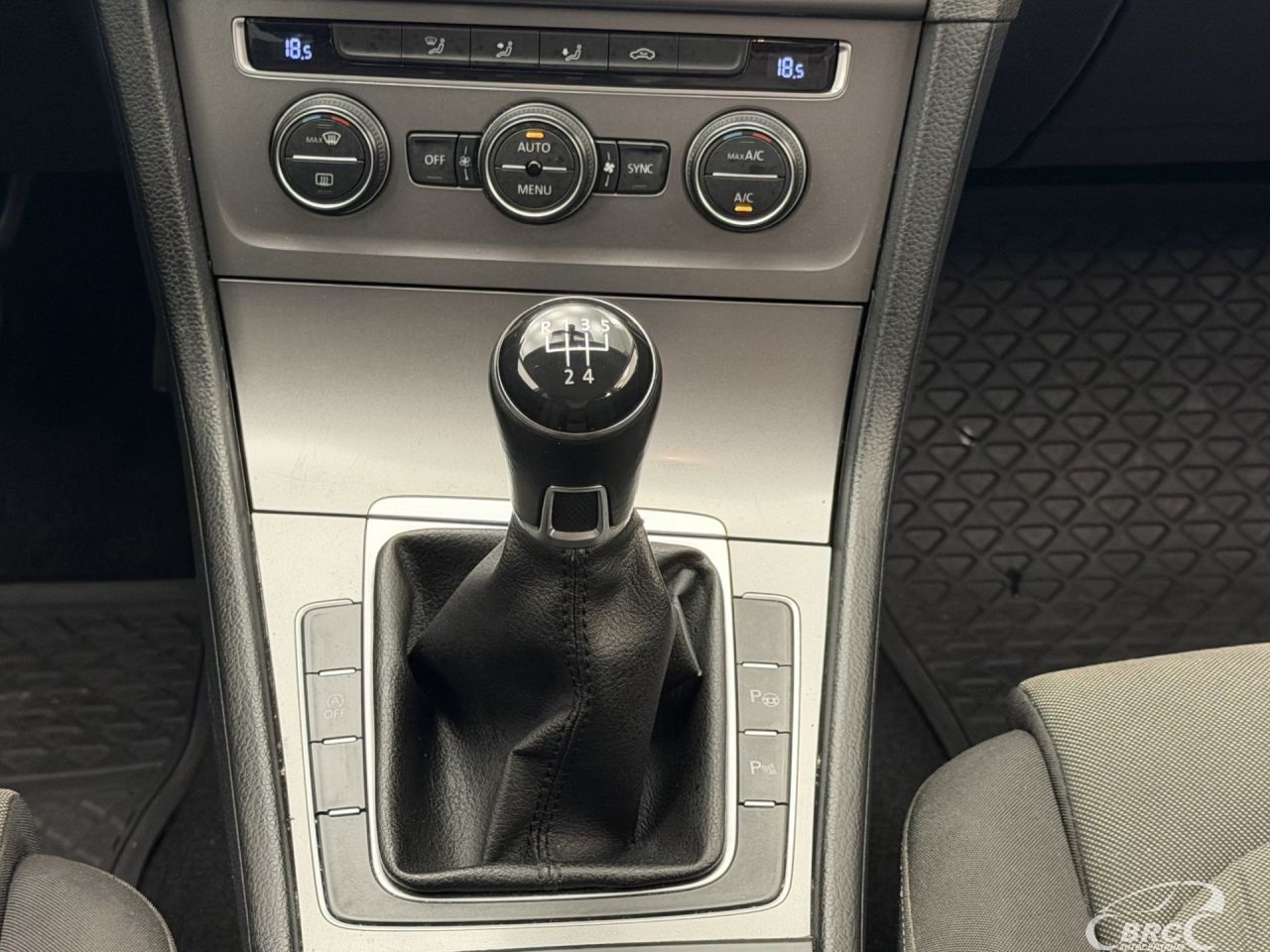 Volkswagen Golf | 16