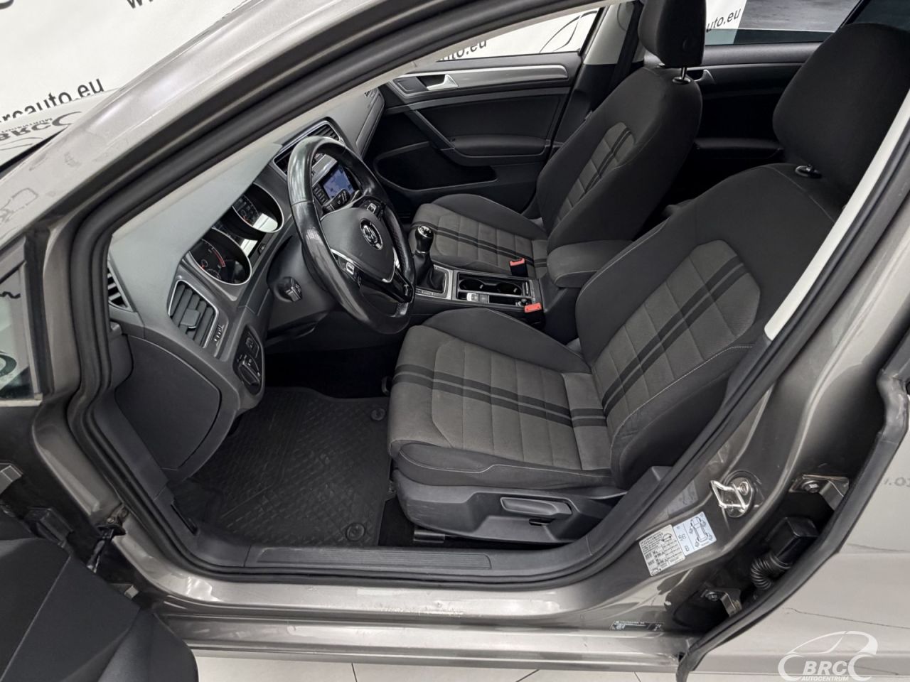 Volkswagen Golf | 19