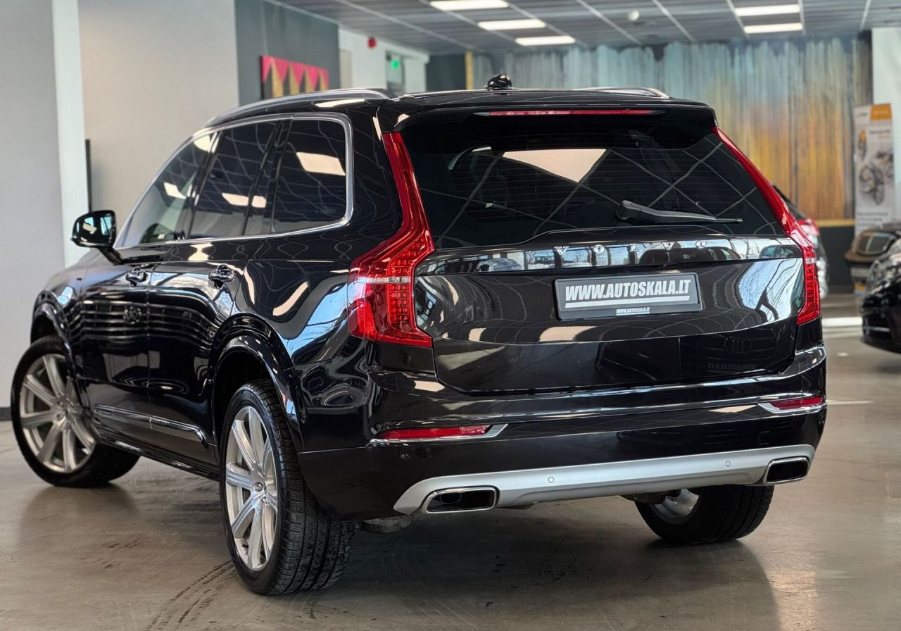 Volvo XC90 | 22