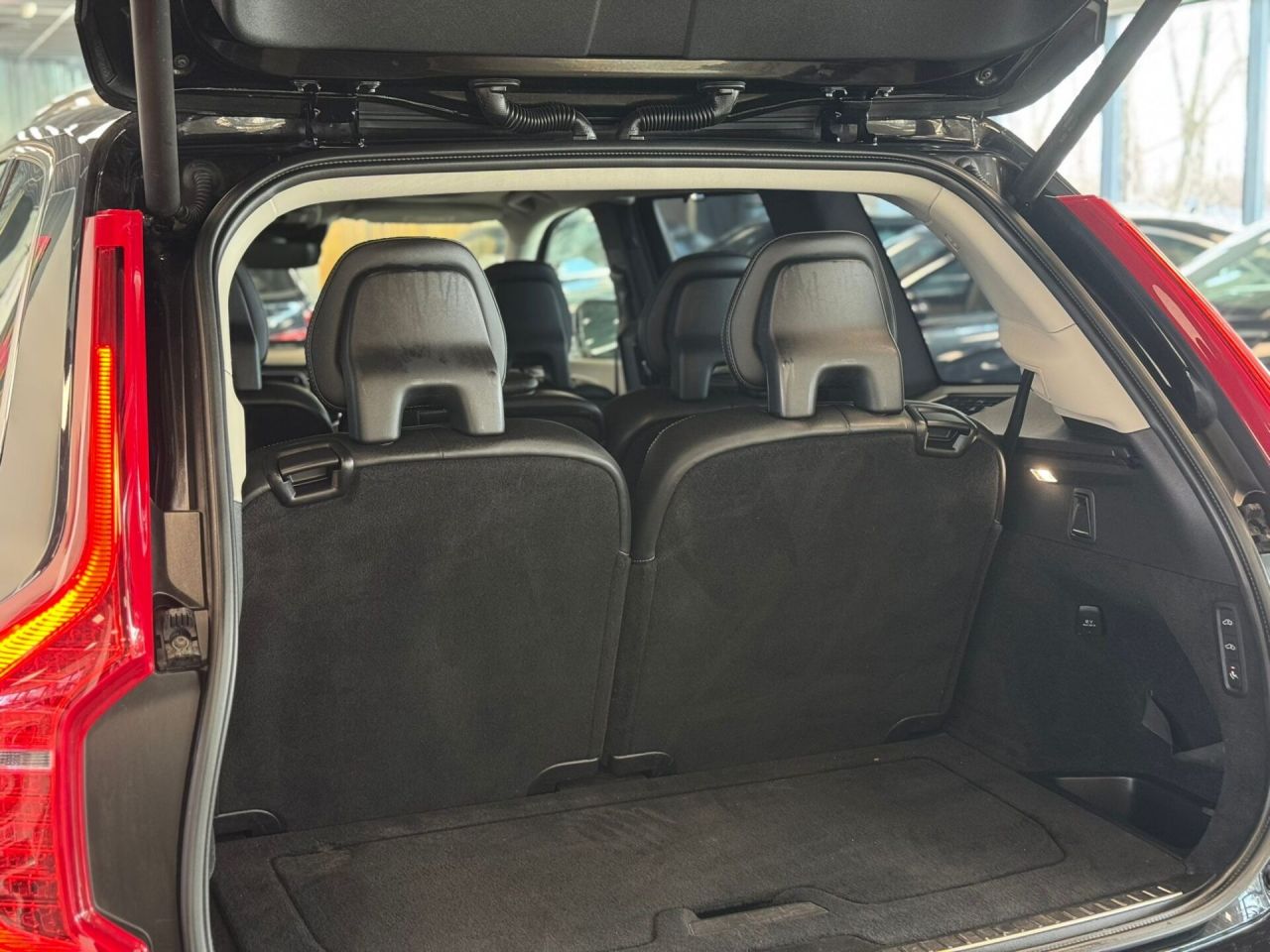 Volvo XC90 | 4