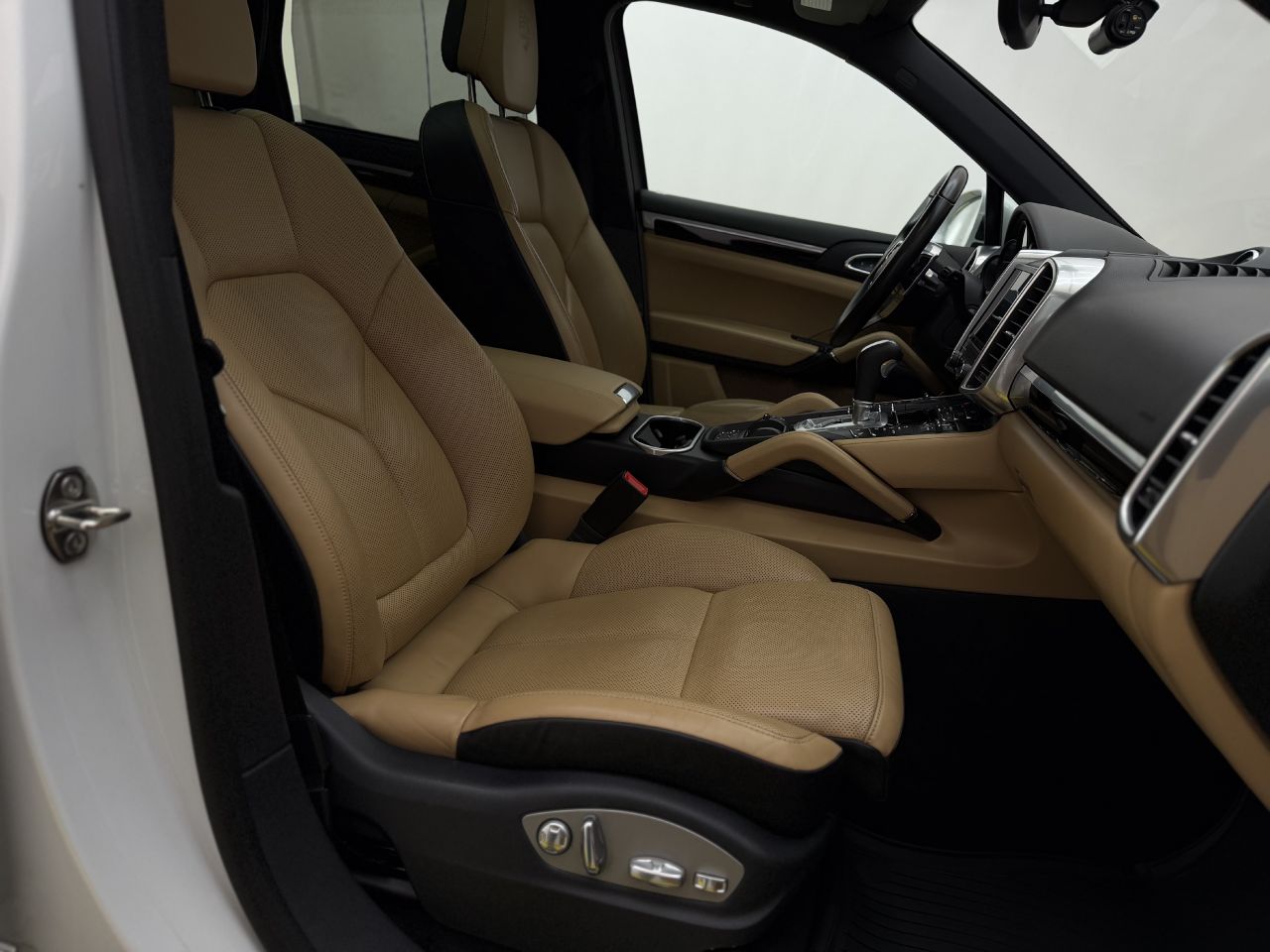 Porsche Cayenne | 12