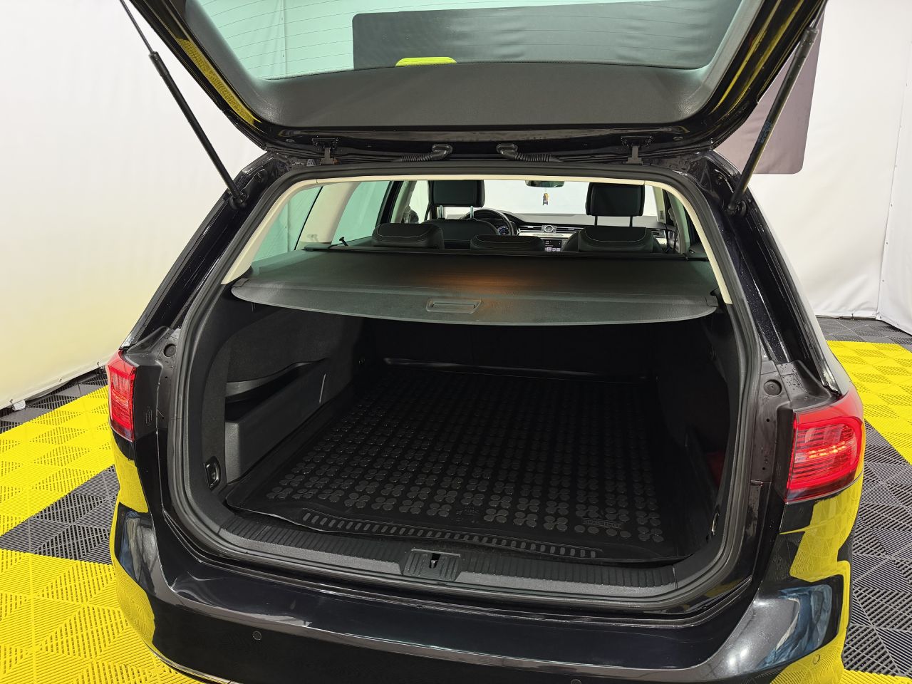 Volkswagen Passat | 9