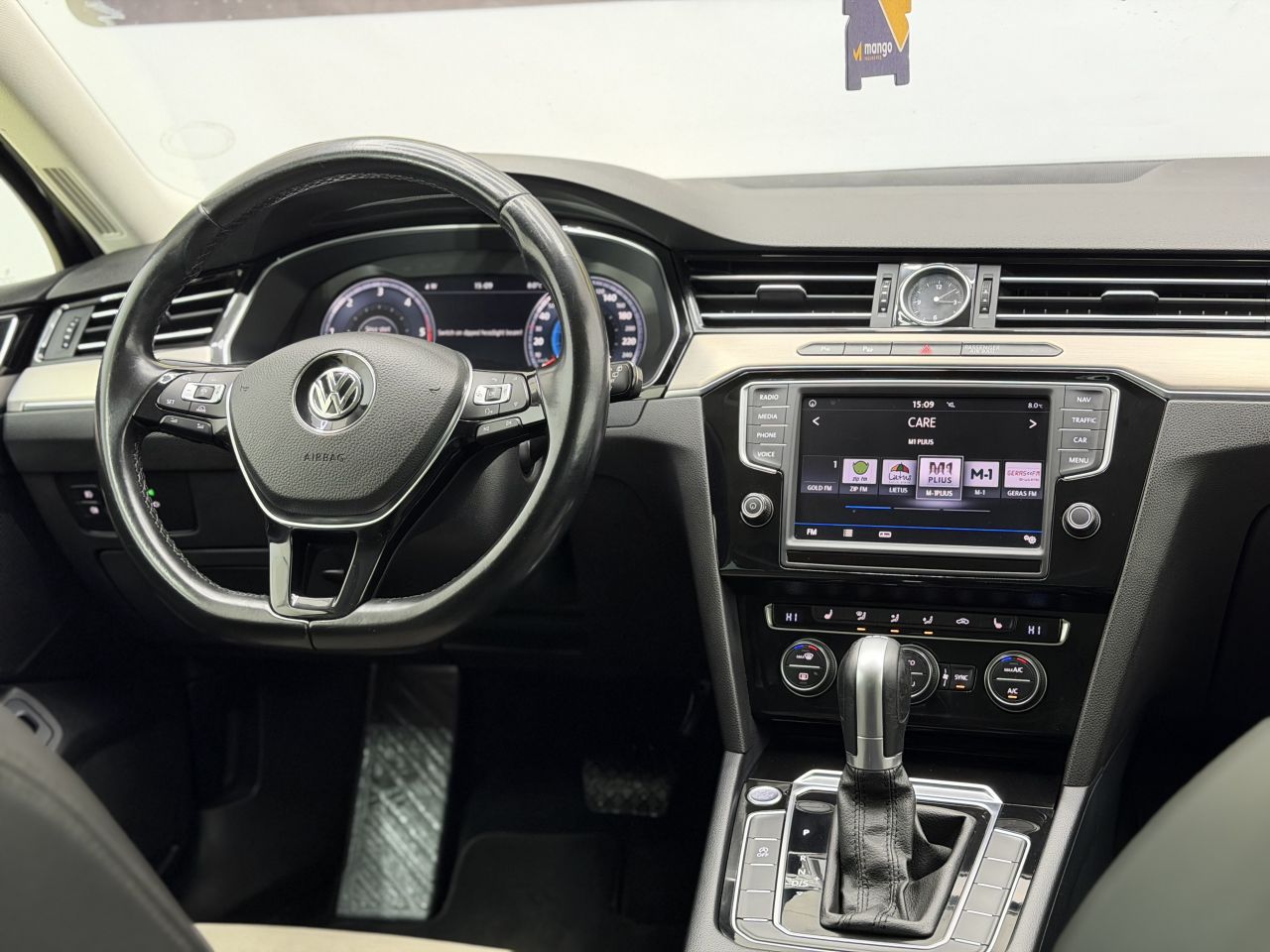 Volkswagen Passat | 14