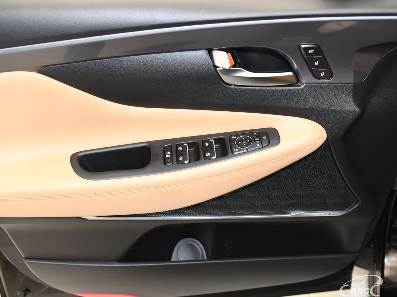 Hyundai Santa Fe | 23