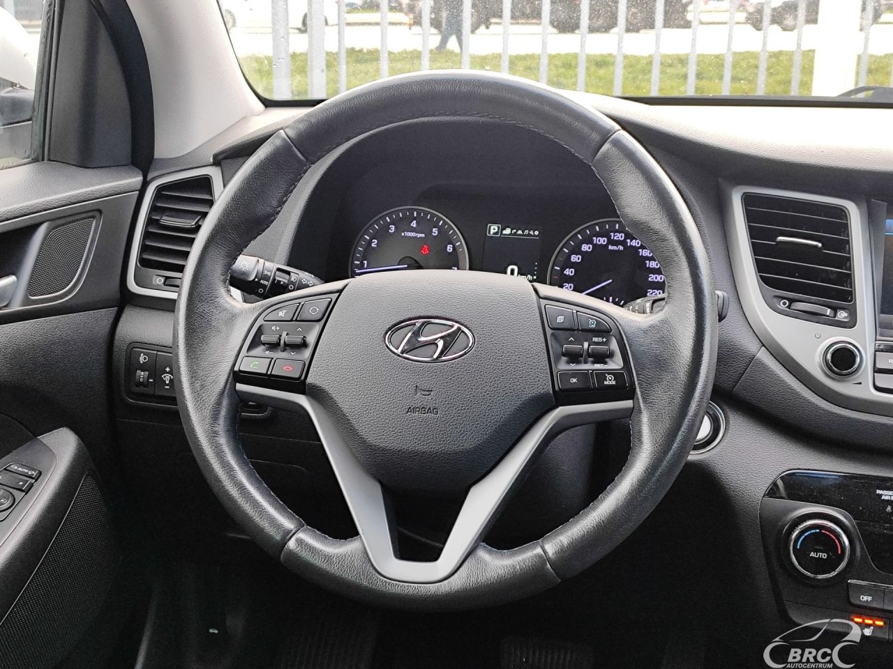 Hyundai Tucson | 15
