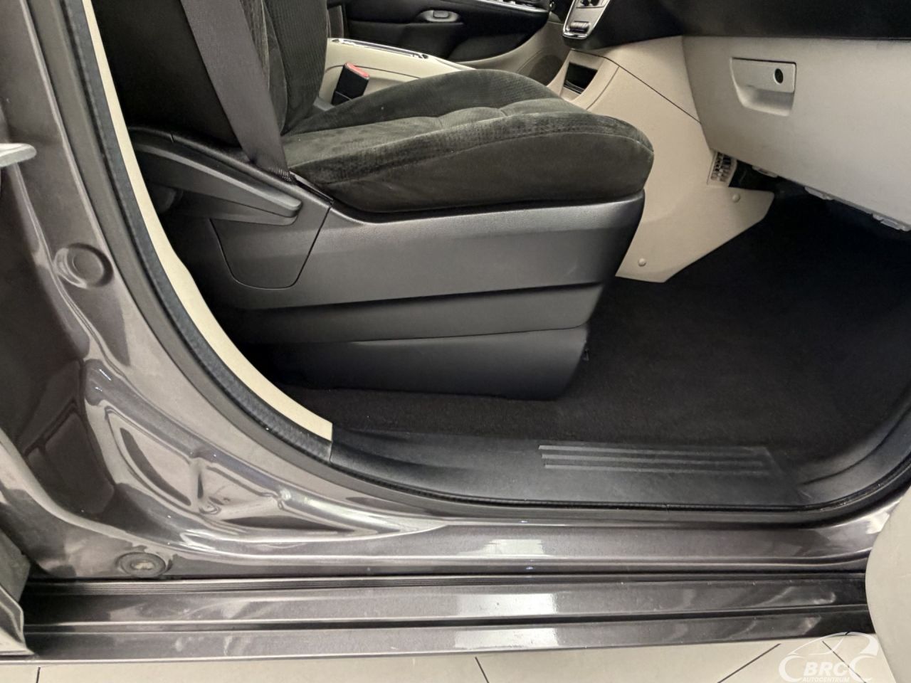 Dodge Grand Caravan | 5